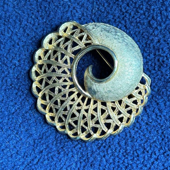 Broche Bijou Vintage - Couronne Feuillage - Couleur Or - Occasion - Modèle 3836
